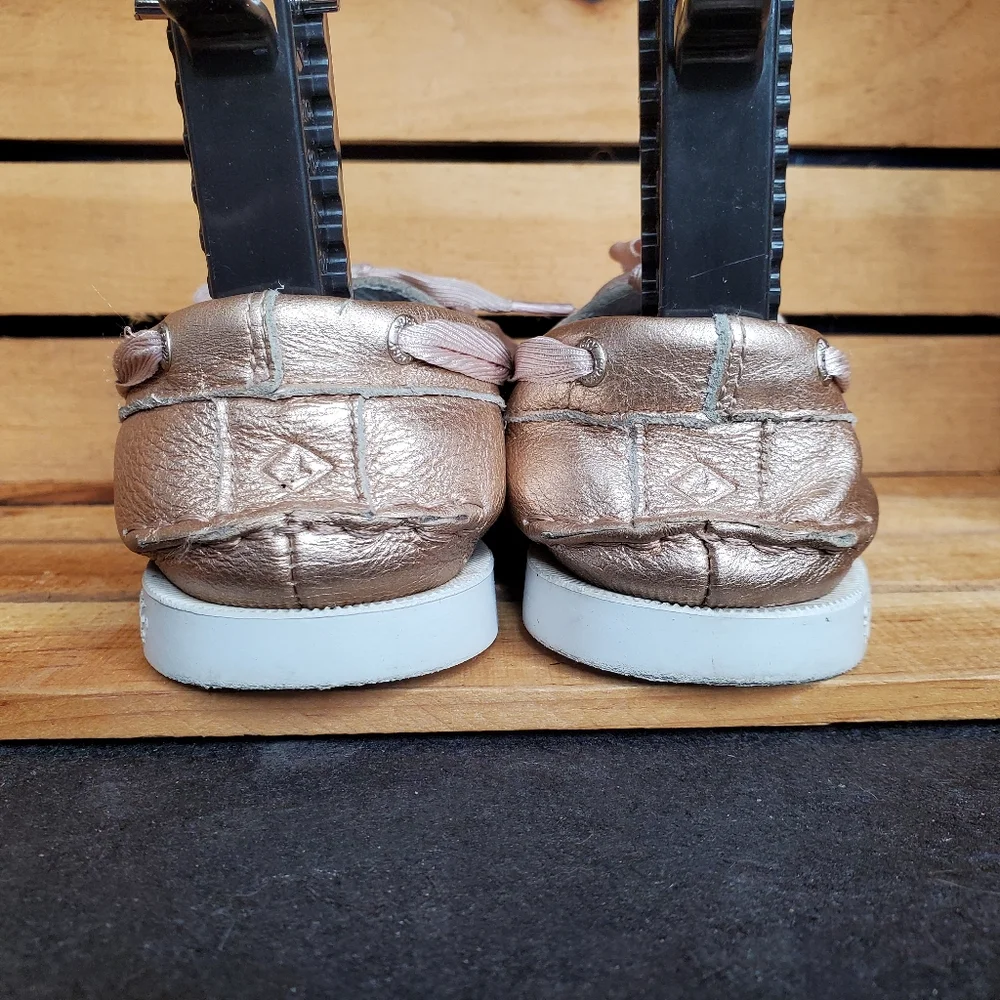 4) SPERRY Rose Gold with Ribbon 🎀 Laces Top Sliders Shiny Sz. 3